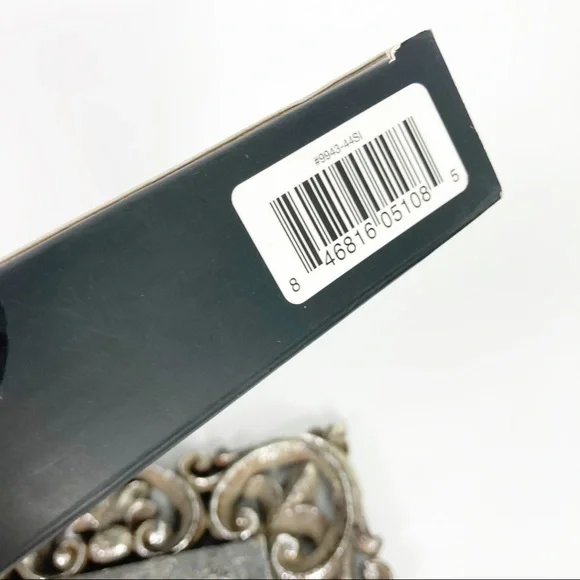 Unique Finds Arte de Casa 4-Inch x 4-Inch Karma Frame in Silver Wash - Picture 6 of 16